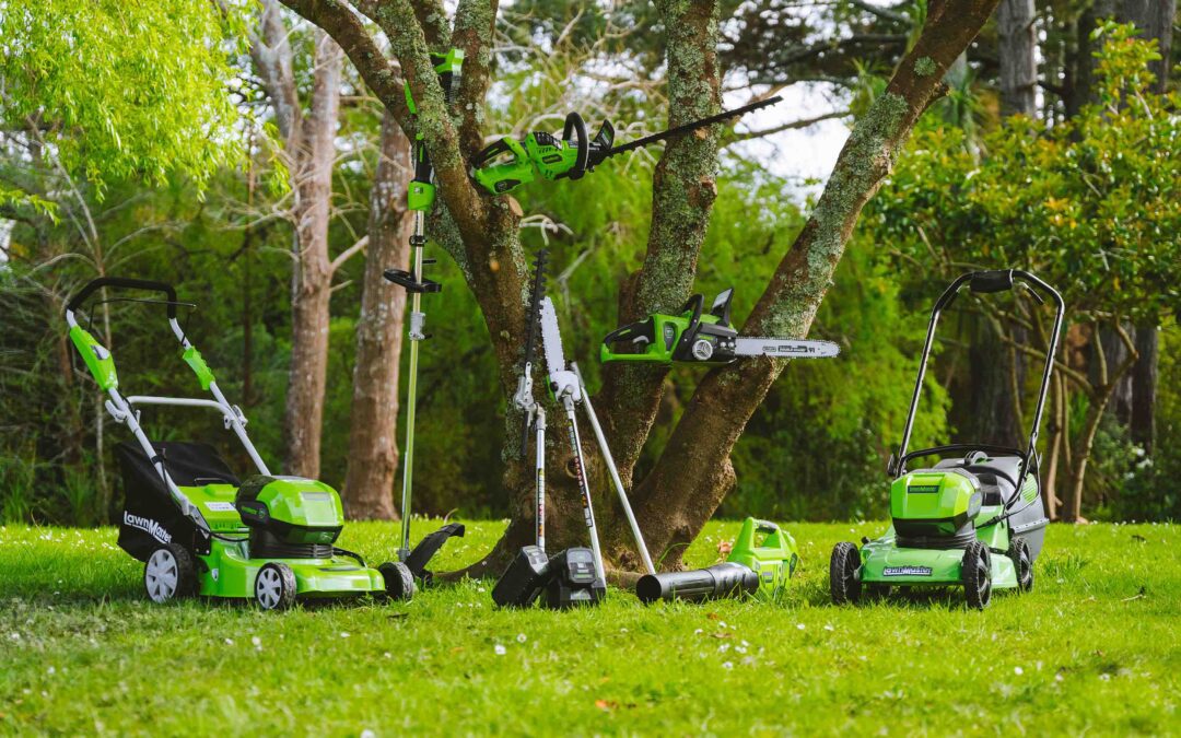 WHY CHOOSE: LawnMaster Lithium