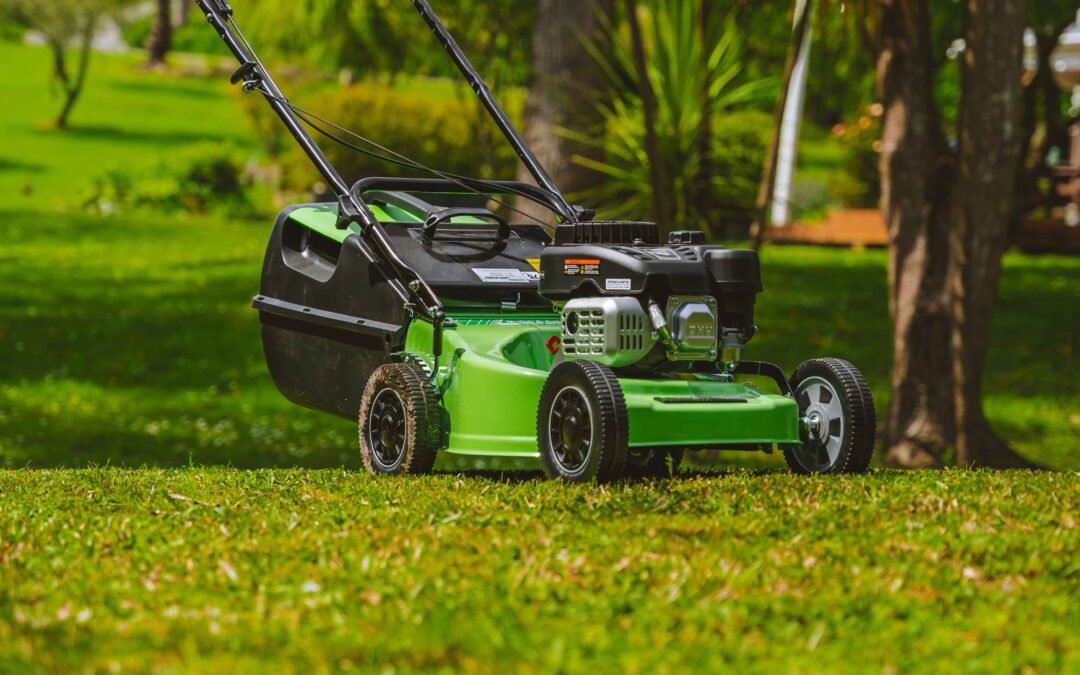 HOW TO: Clean your LawnMaster Steel Deck Mower