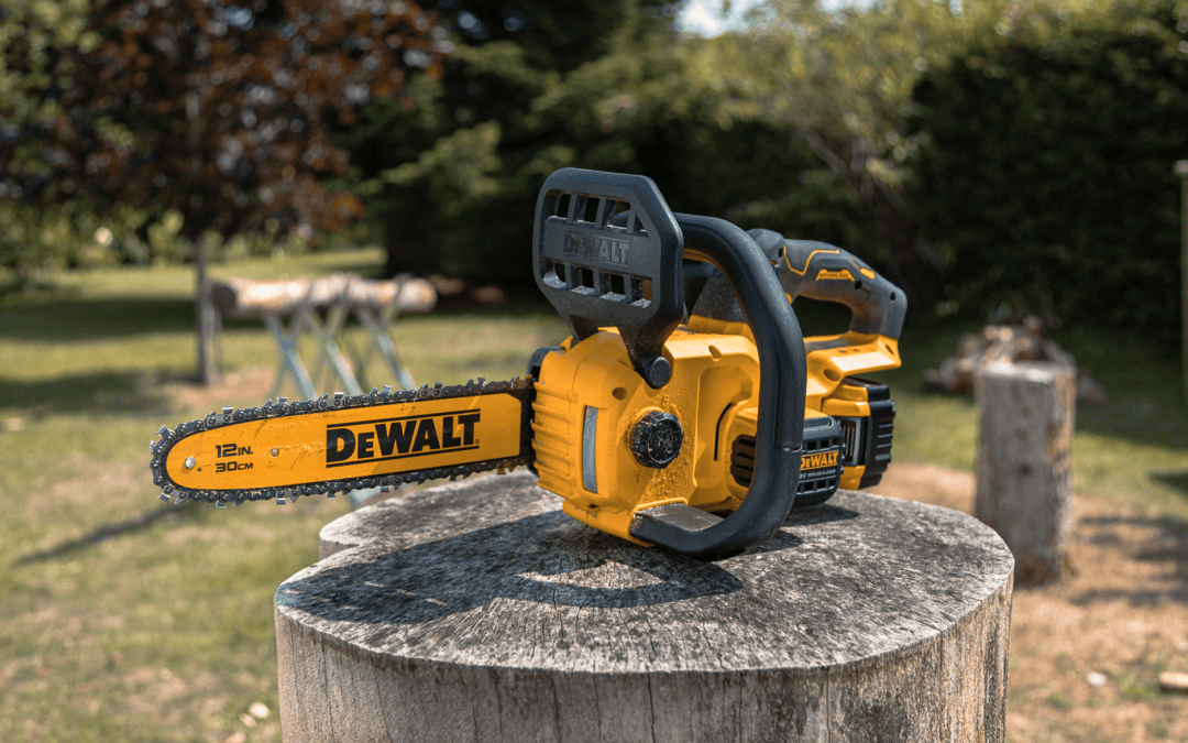 Making the Right Choice: Electric vs. Petrol Chainsaws for Your Next Project